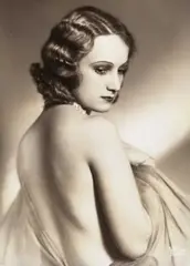 Studio D'ora-Benda, Half-nude, 1928, Vintage silver print on double-weight semi-matte paper, in very good condition. Studio credit "d'Ora BENDA" in the lower negative, "Schostal" agency label with photographer's credit and handwritten en