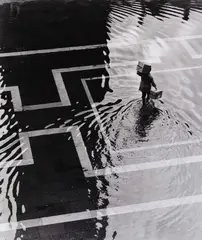 Fulvio Roiter, Acqua alta in piazza', Venice 1967, 1967, Gelatin silver print, printed in the 1980s on double-weight semi-matte paper