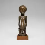 Hemba, Male figure, carved wood, cloth