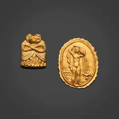 Line Vautrin, Suite de deux broches, Bronze doré