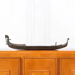 Édouard-Marcel Sandoz, Jardinière Gondole, Bronze patiné et zinc