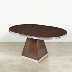 Pierre Cardin, Table à manger à rallonge, A signed extending dining table in lacquered wood and chrome-plated metal by Pierre Cardin circa 1975