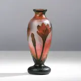 Daum Nancy, Vase de forme balustre élevé sur piédouche