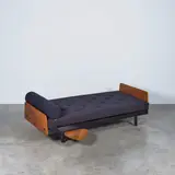 Jean Prouvé, Lit de repos S.C.A.L. n. 450 à tablette pivotante créée par Charlotte Perriand