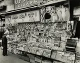Berenice Abbott, Newsstand, 32nd Street & Third Avenue, Manhattan, 1935, Gelatin silver print