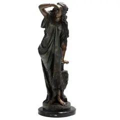 Sapho*, FRANCIA, SIGLO XX, Bronce, patinado policromo; con base de mármol negro