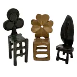 Heliodoro Hernández, SILLAS (TRÉBOLES Y HOJA), Bronce, patinado en verde y oro; modelos diferentes