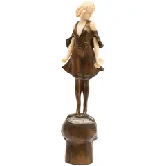 Otto Poertzel, NIÑA CHAMPÁN, Escultura criselefantina