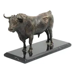 Toro, MÉXICO, SIGLO XX, Bronce, patinado en color marrón; con base de mármol