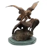 Halcón Cazando, MÉXICO, SIGLO XX, Bronce, patinado en color marrón; base de mármol verde