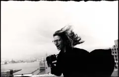 Annie Leibovitz, Self-portrait with camera, 1986, Gelatin silver print on RC paper