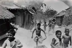 Werner Bischof, Corn comes to the village, Bihar, India 1951, 1951, Gelatin silver print, printed in 1989 on double-weight semi-matte paper
