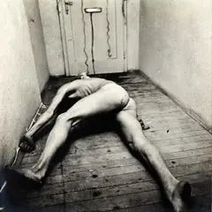 Günter Brus, Strangulation', Vienna 1968, 1968, Unique vintage silver print on double-weight matte paper, in good condition. Photographer: Ludwig Hoffenreich (1902–1975). Signed in ink by Günter Brus, with stamp "Studio Morra, Napoli" and "diagramm