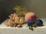 Emilie Preyer, Früchtestillleben mit weißen Trauben, Haselnüsse, Pfirsich und zwei Pflaumen auf einer Marmorplatte