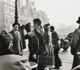 Robert Doisneau, Le baiser de l'Hôtel de Ville, March, 1950, Gelatin silver print, printed later
