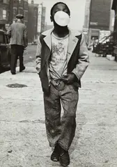Marvin E. Newman, Chicago (Boy blowing bubble), circa 1949-1952, Gelatin silver print