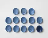 Lucie Rie, Thirteen buttons