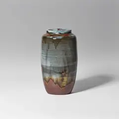 Margareth Russel, Vase