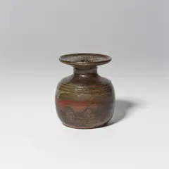 Margareth Russel, Vase