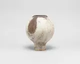 Hans Coper, Early globular pot