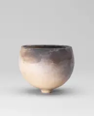 Gabriele Koch, Footed bowl, circa 1998, Hand-built earthenware, smoke fired and burnished surface