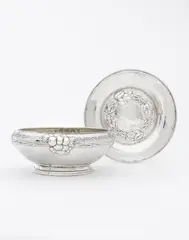 Ramsden & Carr, Dish with underplate, 1904, Sterling silver