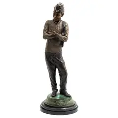 Ricardo Ponzanelli, CANTINFLAS, 1993, Bronce, patinado en tono verde y marrón; con base de mármol negro