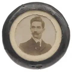 Retrato de Manuel Mondragón, MÉXICO, SIGLO XX, Fotografía formato circular