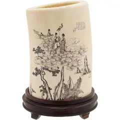 Urna, CHINA, SIGLO XX, Talla en marfil liso esgrafiado y entintado