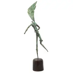 Pal Kepenyes, ÁNGEL, Escultura en bronce con patinado color verde y base de madera