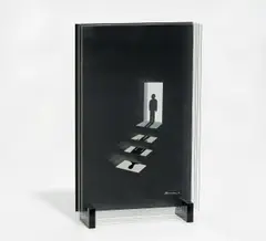 Jeroen Henneman, Ohne Titel (Schatten), 1982, Farbserigrafie jeweils auf vier Plexiglasscheiben in einen Halter gesteckt.