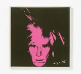 Andy Warhol, Andy Warhol pink, 2002, Farbdruck auf Porzellan in Holzrahmen.