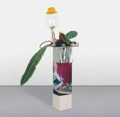 Isa Genzken, Urlaub, 2004, glass, lacquer, plastics, metal, wood, photograph