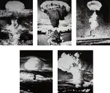 Esteban Peña, Bombas atómicas en borrador, 2006, silkscreen on aluminum, in 5 parts