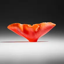 Toots Zynsky, Corallino, filet de verre fused and thermo-formed glass threads