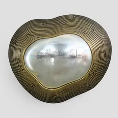 Hervé van der Straeten, Important miroir Expansion n°349, Bronze patiné et miroir sorcière