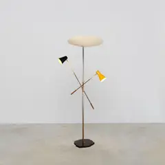 Gino Sarfatti, Lampadaire 1050/2, A stamped '1050/2' floor lamp in lacquered aluminum, brass and marble by Gino Sarfatti designed in 1951 and edited by Arteluce