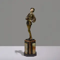 Ferdinand Preiss, Joueur de mandoline, n. 1154, Bronze patiné, ivoire, onyx et marbre