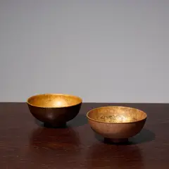 Marcel Wolfers, Ensemble de deux bols, A set of two bowls in lacquer and gold powder by Marcel Wolfers circa 1930 with the artist's seal