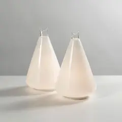 Noti Massari, Paire de lampes à poser Buto, A pair of 'Buto' table lamps in Murano glass and plastic by Noti Massari designed in 1977 and edited by Leucos