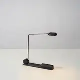 Tommaso Cimini, Lampe de table Cloe, A 'Cloe' table lamp in steel and cast-iron by Tommaso Cimini designed in 1975 and edited by Lumina