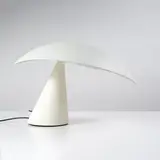 Masayuki Kurosawa, Lampe de table Lavinia, A 'Lavinia' table lamp in lacquered metal by Masayuki Kurosawa designed in 1988 and edited by Artemide