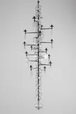 Erik Höglund, Lustre SH116, A 'SH116' chandelier in wrought iron and molded glass by Erik Hoglund designed circa 1960 and edited by Boda Smide