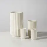 Lyngby Porcelæn, Ensemble de quatre vases, A set of four marked vases in glazed porcelain by Lyngby Porcelæn designed in 1936