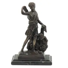Diana Cazadora, SIGLO XX, Bronce, patinado en color marrón; con base de mármol negro veteado