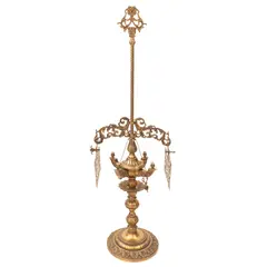 Lámpara de Aceite, SIGLO XX, Bronce, para cuatro luces; base circular escalonada fuste de tipo "salomónico" y torneado compuesto, arandelas y pantallas