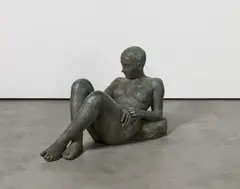 Robert Metzkes, Römerin, 1995, Bronze, braun und grün patiniert