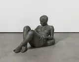 Robert Metzkes, Römerin, 1995, Bronze, braun und grün patiniert