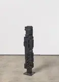 Josef Povazan, Ohne Titel, Holz, farbig gefasst auf Metallsockel