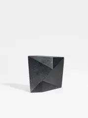 Osamu Nakajima, Ohne Titel, 1981, Granit